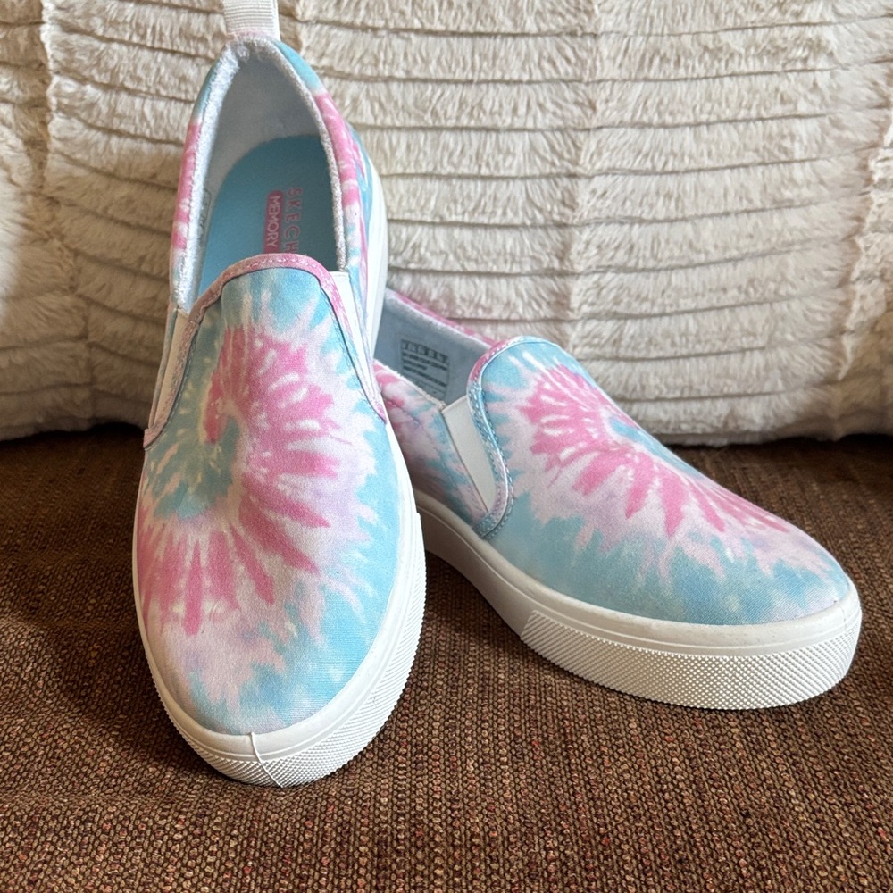 Skechers Women's Tie-Dye Slip-On Flats - Pink and Blue